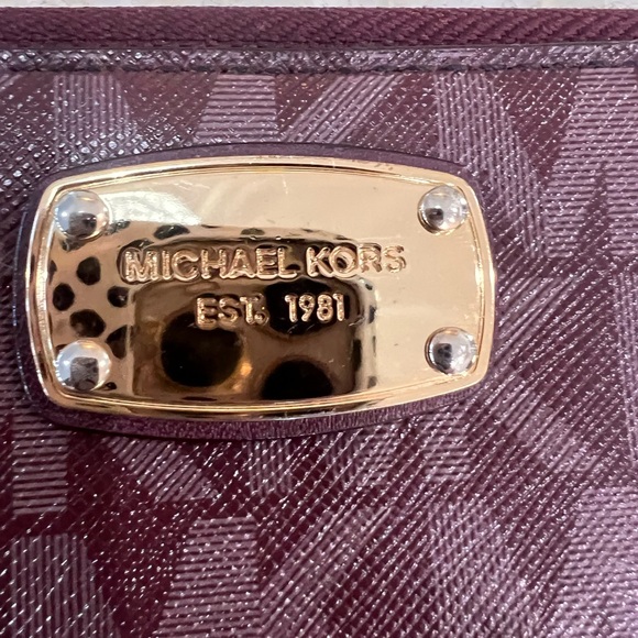 M Kors NWOT Merlot purple monogram Wristlet Wallet - Picture 12 of 12